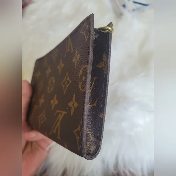 SOLD Louis Vuitton Bucket PM Pouch - Picture 6 of 10
